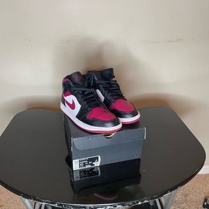 Air Jordan 1 mid